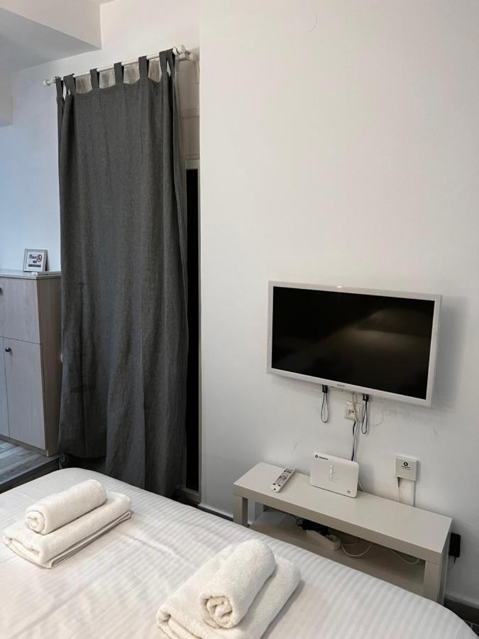 Small Budget Diamond Apartment In Agias Sofias. Saloniki Zewnętrze zdjęcie